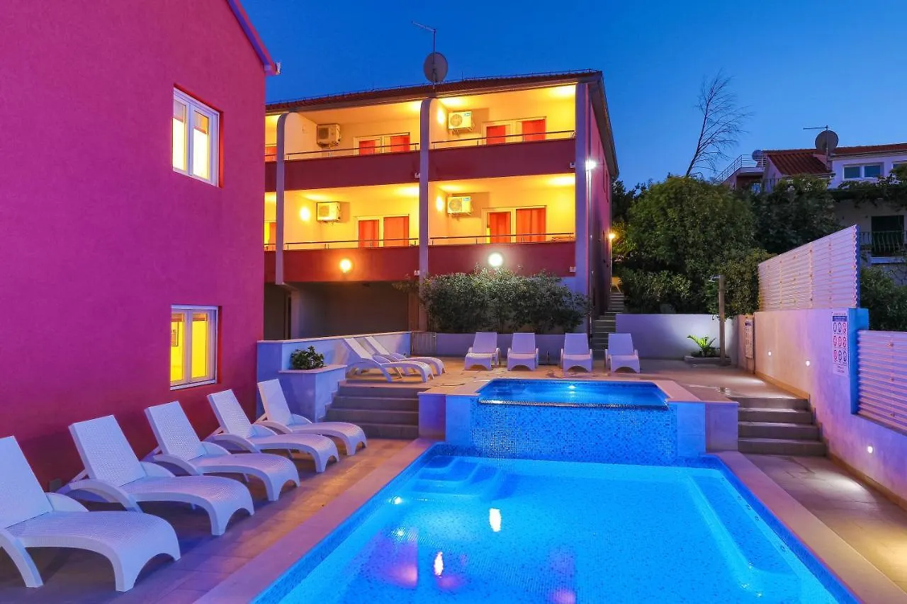 Apartments Stina Seget Vranjica Kroatien