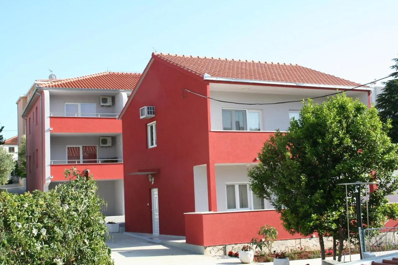 Apartments Stina Seget Vranjica