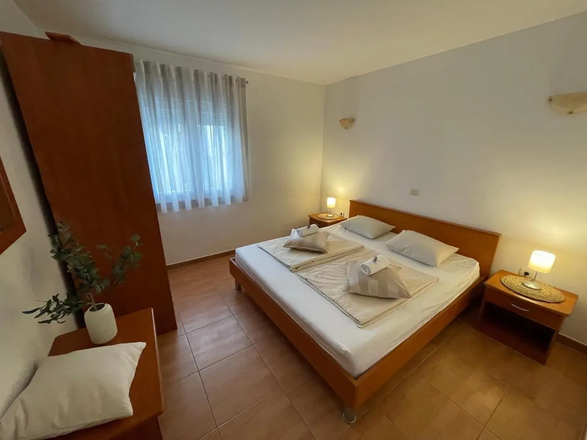 Apartments Stina Seget Vranjica Croatia